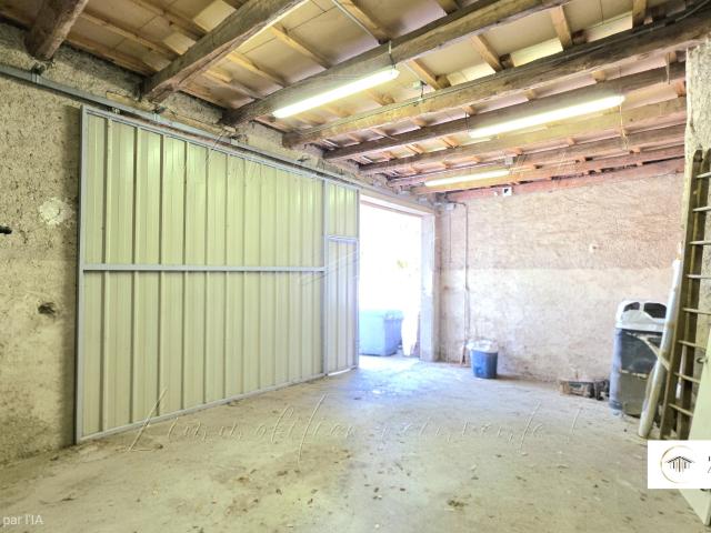 Neschers Vente Parking / Garage 63