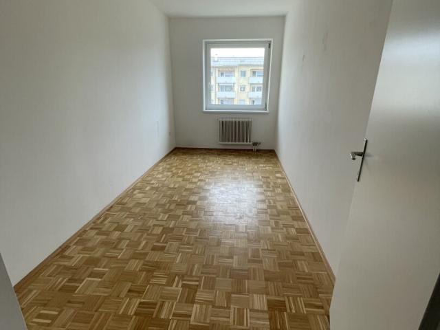 nette familienwohnung mit loggia!