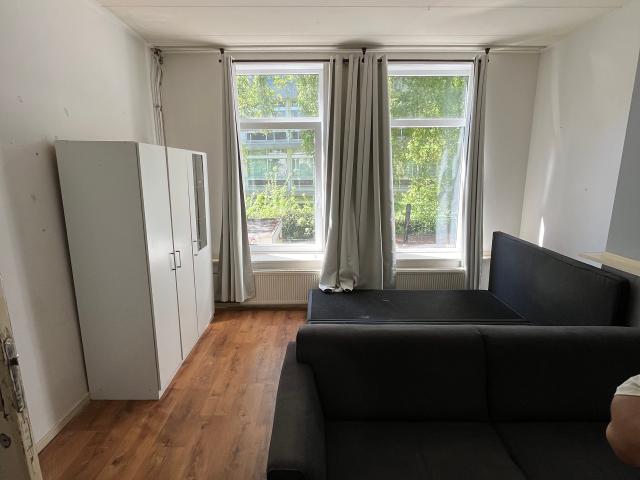 Nette kamer vlakbij station en centrum