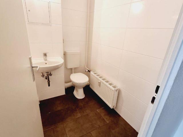 Nettokaltmiete exkl. Betriebskosten, for rent at Albert Wolf Platz 2, Prohlis Süd Spremberger Str., Dresden 01239