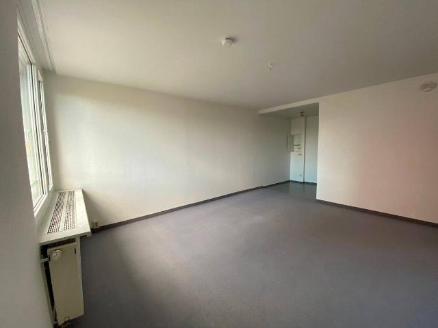 Nettokaltmiete exkl. Betriebskosten, for rent at Friedrich König Straße 17, Wahlbezirk 13, Suhl 98527