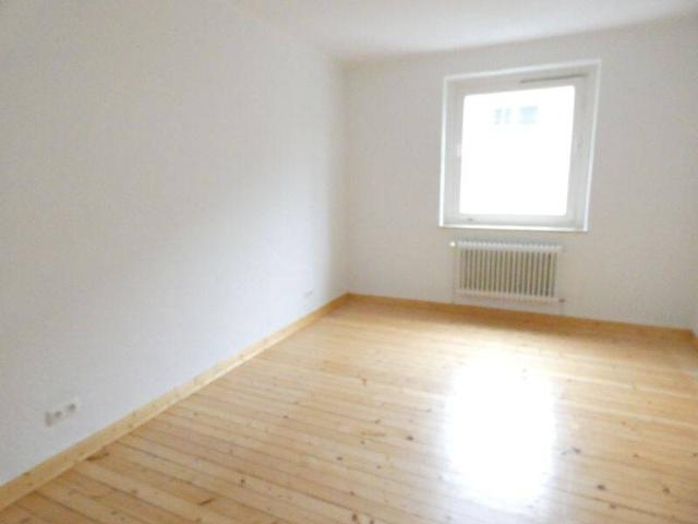 Nettokaltmiete exkl. Betriebskosten, for rent at Osnabrücker Str. 25, Frohnhausen, Essen 45145