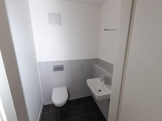 Nettokaltmiete exkl. Betriebskosten, for rent at Schweinfurt 97421, Germany