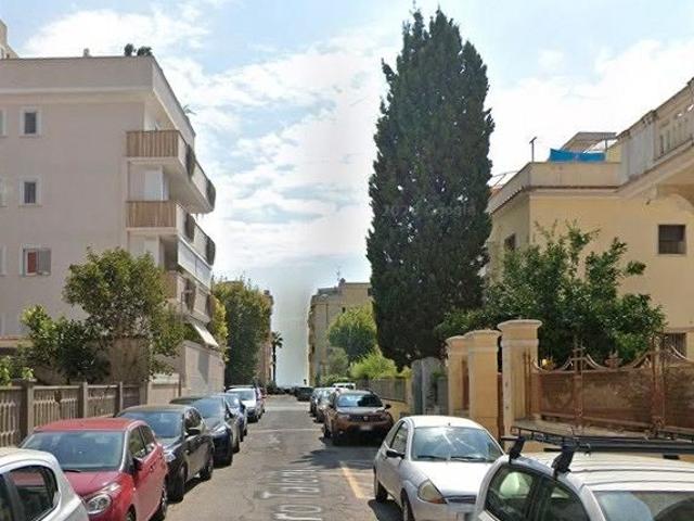 Nettuno grazioso bilocale arredato