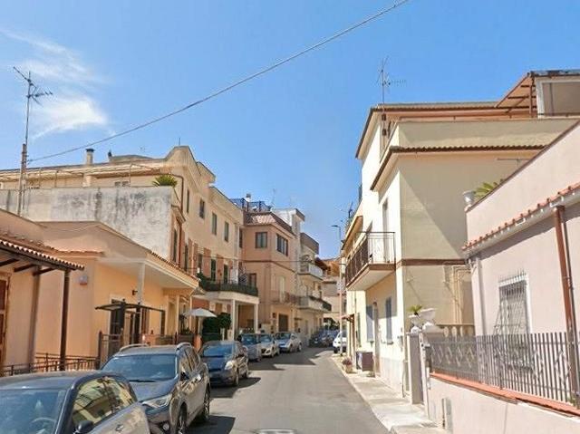 Nettuno grazioso bilocale arredato