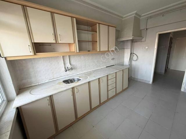 Net Gayrimenkul'den Gazi Mahallesinde 3+1 Satılık Daire