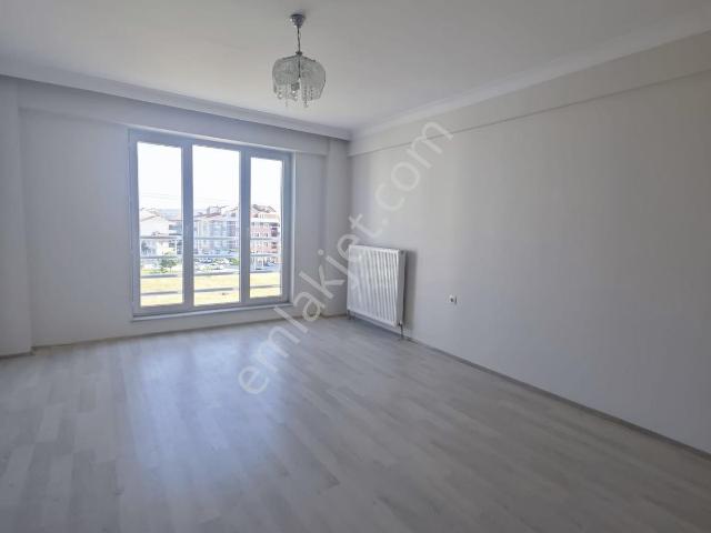 Net Emlak'tan Çamlıca Mahalesinde Kiralık 2+1 Daire