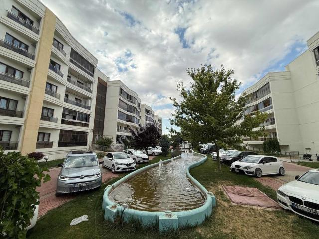 Net Emlaktan Bakyapıda Lüx Eşyalı Yapılı 3+1 Kiralık Daire