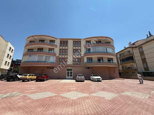 Net Emlaktan Kosova Mah Cadde Üzeri Arakat 3+1 Eşyalı Kiralık