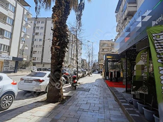 Net Premium Den Kıbrıs Şehitler Cd Üzeri Kiracılı İşyeri