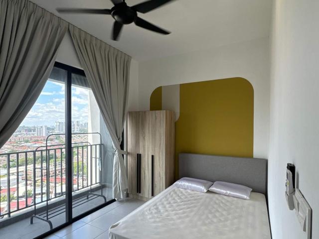 Netizen Residence | Middle Room | Next to MRT