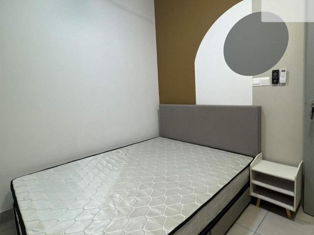 Netizen residence middle room. Next to MRT Bdr. Tun Hussein Onn