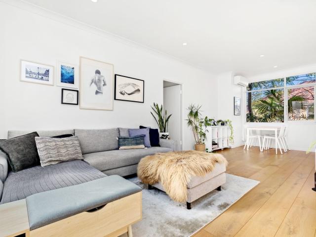 Neutral Bay, Level 2/5/185a Falcon Street