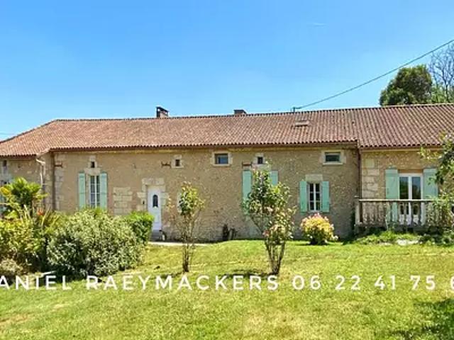Neuvic 24190 Achat / Vente maison 11 pièces t11 piscine terrasse