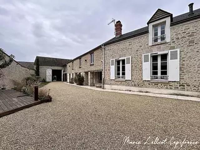 Neuville aux Bois 45170 Achat / Vente maison 7 pièces t7 terrasse cave