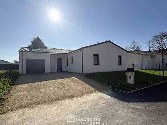 Neuville de Poitou 86170 Achat / Vente maison 4 pièces t4 parking