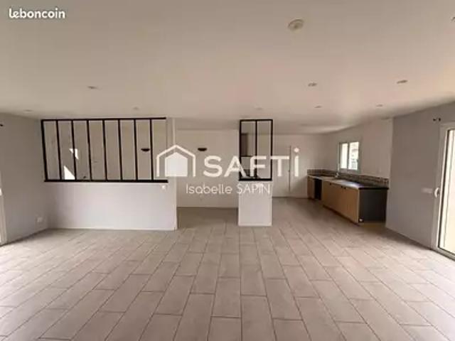 Neuville de Poitou 86170 Achat / Vente maison 4 pièces t4 terrasse parking
