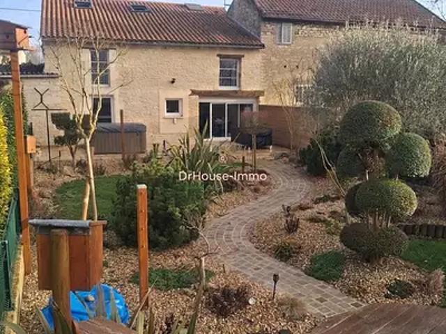 Neuville de Poitou 86170 Achat / Vente maison 5 pièces t5 terrasse parking