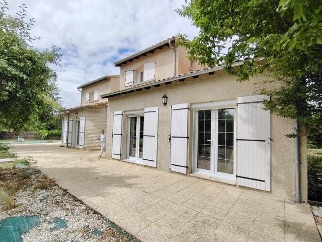 Neuville de Poitou Vente Villa 86