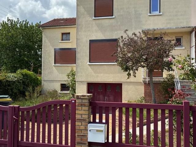 Neuvillette, Maison Type 6 avec garage et jardin