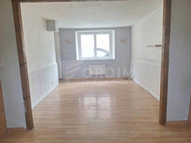 Neuvy sur loire logement de 73 m2 sur 2 niveaux