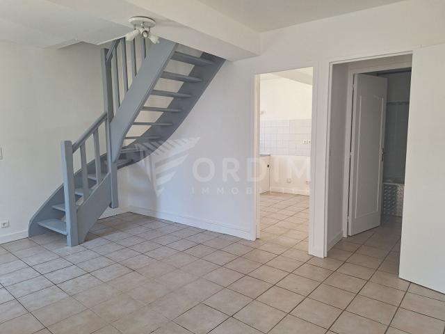 neuvy sur loire maison de village rénovée