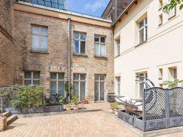 Neuwertige Maisonette Wohnung nahe Park Charlottenhof vermietet