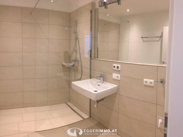 Neuwertige, moderne 2 Zimmer Wohnung mit Seeblick in Zell am See / Thumersbach zu verkaufen