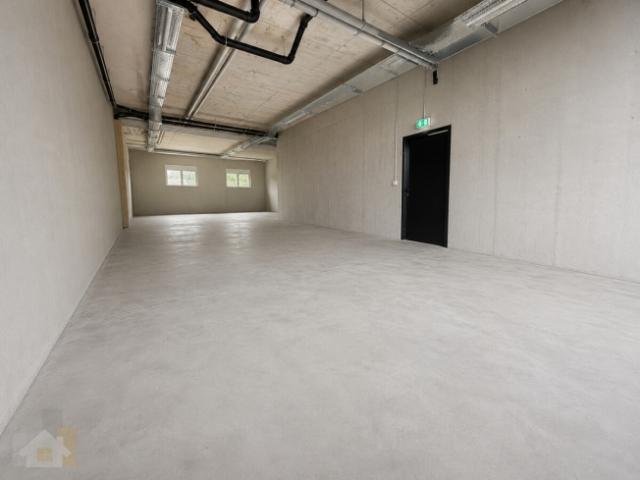 Neuwertige, beheizbare Lagerfläche mit 152 m² in Neukirch Egnach