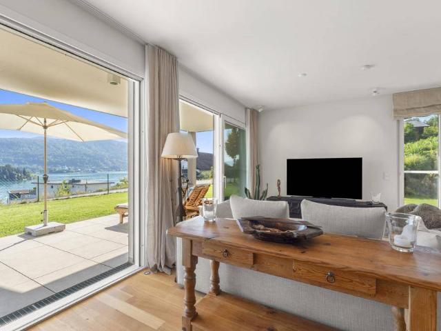 Neuwertige Gartenwohnung mit faszinierendem Seeblick