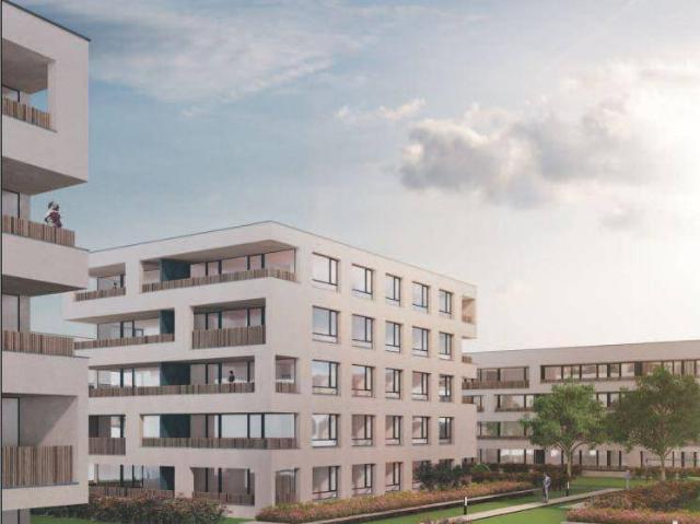 Neuwertige zentral gelegene helle Wohnung mit großzügiger Loggia, HAKA Küche, eigenem TG Platz und günstiger Fernwärme – verfügbar