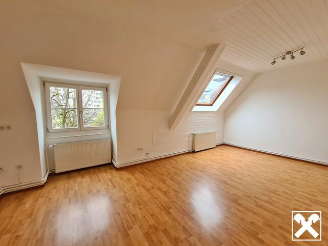 Ideal für 2er WG: Helle 3 Zimmer Wohnung in attraktiver Lage