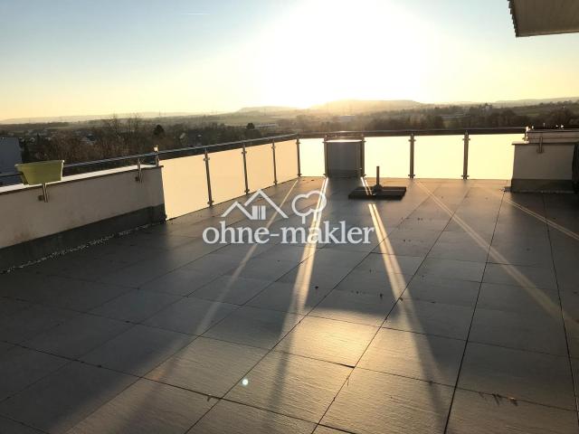 Neuwertige 4,5 Zimmer Penthouse Wohnung mit gehobener Ausstattung und großer Dachterrasse