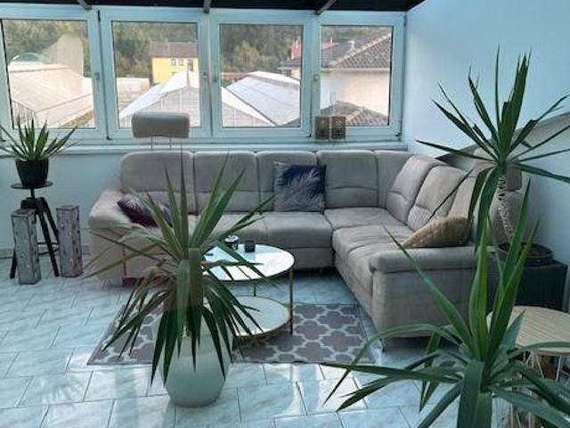 Neuwertige 4 Zimmer Dachgeschosswohnung mit Terrasse und Garten Privat Provisionsfrei