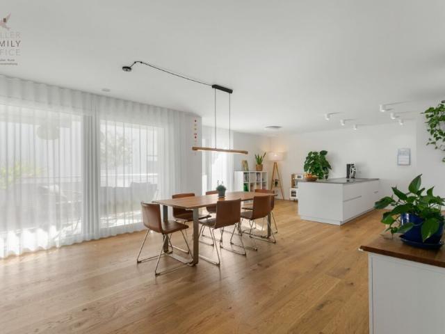 Neuwertige 5 1/2 Zimmer Minergie Wohnung mit grossem Balkon und hochwertigem Ausbau