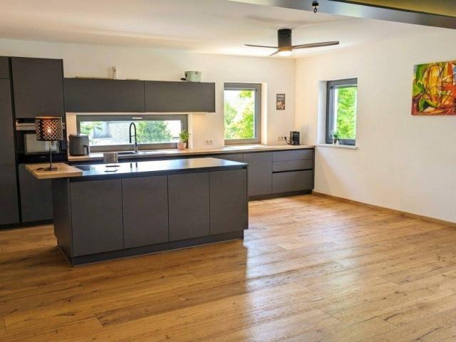 Neuwertiges Traumhaus in St. Wolfgang: 5 Zimmer, Garten, Garage, top Ausstattung zum Kauf!