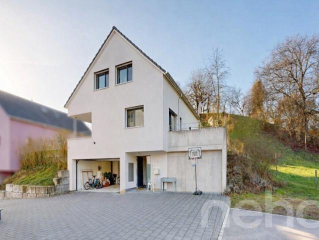 Neuwertiges EFH mit Sauna, Garten und hochwertigem Ausbau