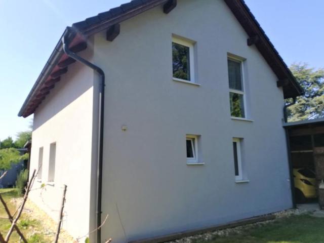 Neuwertiges, provisionsfreies, Einfamilienhaus 118m² mit Jacuzzi und Schwimmteich in ruhiger Lage in Gänserndorf Süd!