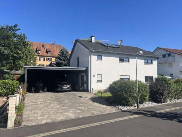 Neuwertiges Einfamilienhaus mit Gartenoase KFW 70