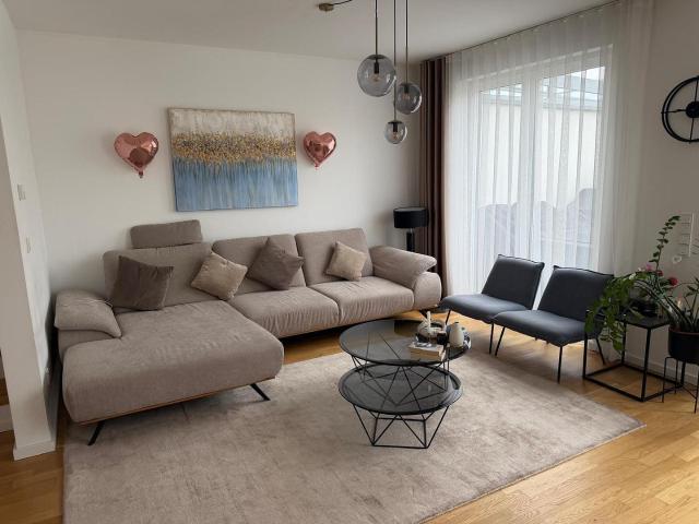 Neuwertiges modernes Haus mit Kamin, hochwertiger EBK, Wärmepumpe, A