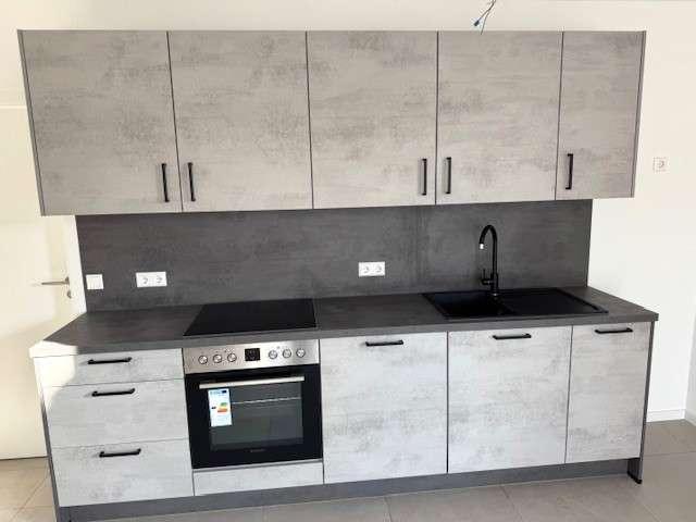 Neuwertiger Zustand Niedrigenergiehaus mit höchstem Wohnkomfort! Balkon, Stellplatz.