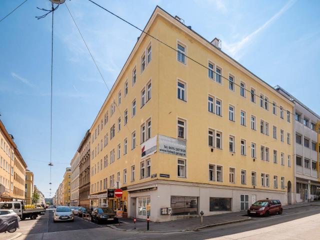 NEU+ Außergewöhnlicher 2 Zimmer Altbau ERSTBEZUG! totale Hofruhelage!