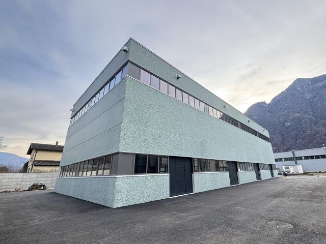 NEU GEBAUTER SCHUPPEN ZUR MIETE IN CRESCIANO