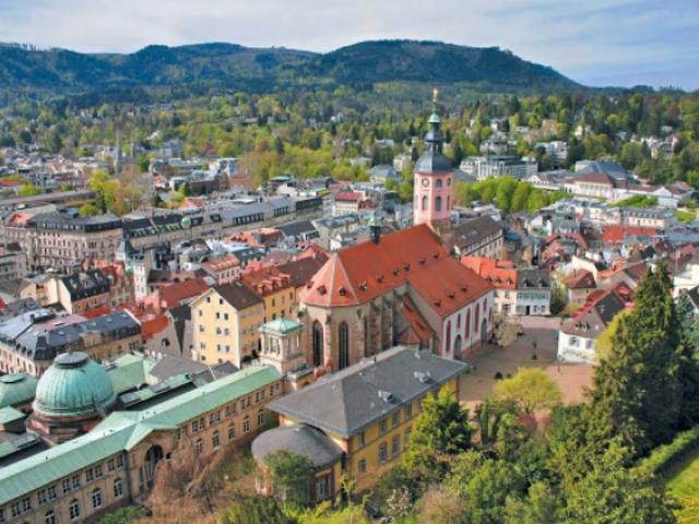 Schicke Villa im Villenviertel von Baden Baden