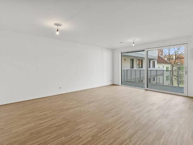 NEU + DREI Zimmer mit BALKON in 1220 Wien
