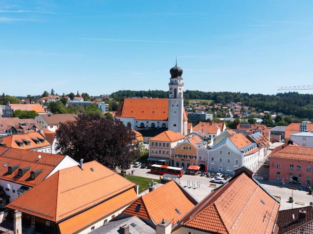 NEU * EXKLUSIV * Bestandsgebäude/Neubau mit Vorbescheid für 5 Wohnungen in Bad Griesbach