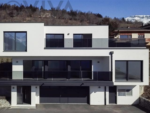Neu Exklusive Villa