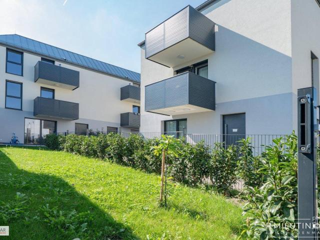 Vösendorf+ Erstbezug+Schlüsselfertig+Moderne Doppelhaushälfte für Jungfamilien mit großzügiger Außenfläche 2 Gärten + 2 Terrassen + 4 Balkone+ Gesamtnutzfläche: ca. 240 m²