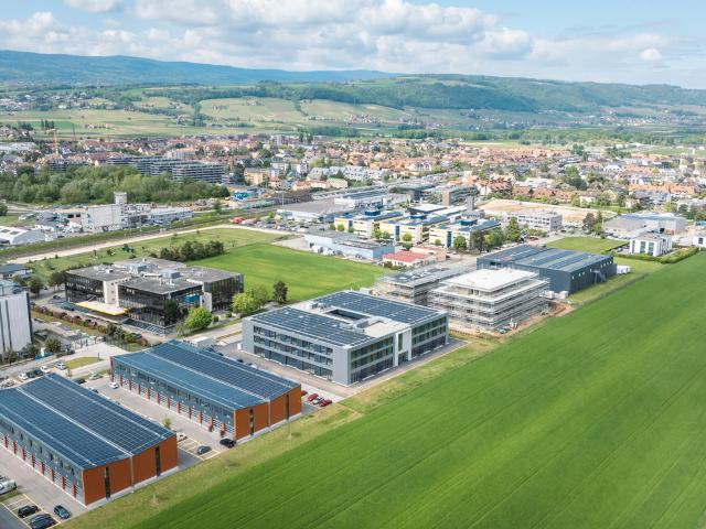 Neu in Gland Gewerbegebiet Industrie / 300m2