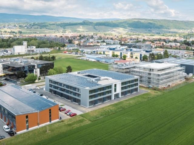 Neu in Gland Schöner Verwaltungsbereich Büro / 300m2